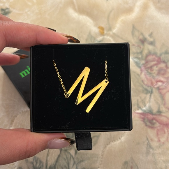 18 K gold statement initial necklace “M” - Picture 2 of 3